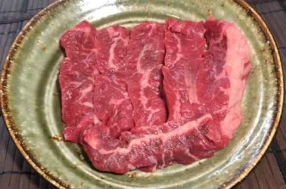 河内長野にある焼肉寄つ場の焼肉メニュー、ハラミ肉